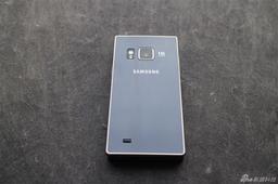 Появились «живые фото» смартфона-раскладушки Samsung SM-G9198