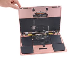 Разборка обновлённого ноутбука MacBook показала, что Apple заменила винты, но ремонтопригодность устройства всё равно ужасна