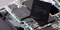 Чистая прибыль Hynix упала в два раза