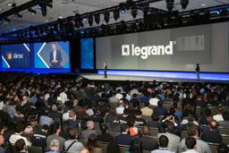 Samsung и Legrand создали первый выключатель света с поддержкой протокола Thread, построенный на платформе Samsung Artik