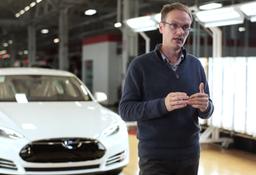 В Apple перешел бывший вице-президент Tesla