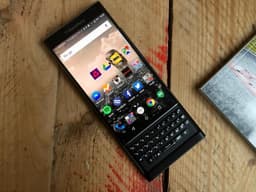 BlackBerry немного снизила цену на смартфон Priv