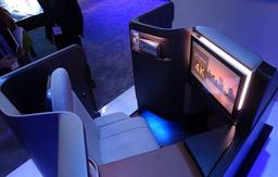 Panasonic оснащает самолетное пассажирское место дисплеем 4К и беспроводной зарядкой