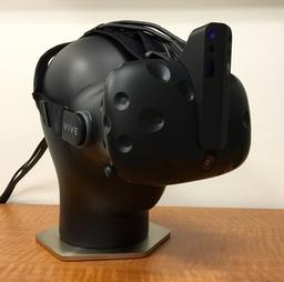Intel собирается дополнить гарнитуру HTC Vive шестью камерами