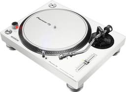 В проигрывателе виниловых дисков Pioneer DJ PLX-500 используется прямой привод