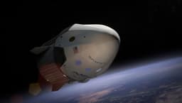 SpaceX планирует отправить людей в космос не в 2017, а в 2018 году