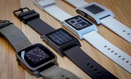 Fitbit купит компанию Pebble