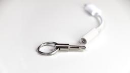Брелок для ключей Dongle Dangler позволит владельцам iPhone 7 не терять переходник для наушников с разъемом 3,5 мм