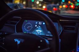 Обновленный автопилот для электромобилей Tesla выйдет на следующей неделе