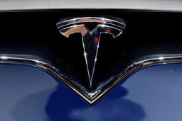 Panasonic инвестирует более 256 млн долларов в предприятие Tesla по выпуску солнечных батарей