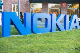 Nokia подала иски против компании Apple в 11 странах, обвиняя ее в нарушении 40 патентов