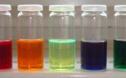 Специалисты NTU и NTHU создали органические светодиоды, работающие в ближней инфракрасной области с рекордной эффективностью