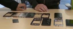 Согласно фотографиям ранних прототипов, следующее поколение смартфона Moto X может получить металлический корпус