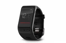 Garmin vivoactive HR — умные часы для спортсменов, оснащённые модулем GPS и выделяющиеся хорошей автономностью (фото с MWC 2016)