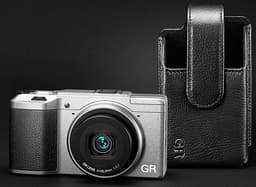 Выпуском камеры Ricoh GR II Silver Edition компания Ricoh отметила свое 80-летие