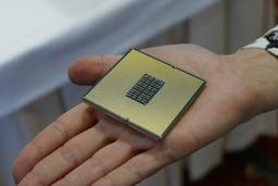 Google может начать использовать серверные процессоры Qualcomm