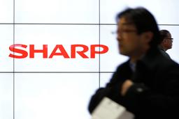 Foxconn может отказаться от сделки с компанией Sharp, поскольку стало известно об огромных долгах последней