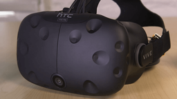 Шлем виртуальной реальности HTC Vive Pre призван показать, насколько продвинулась компания в разработке устройства