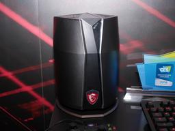 MSI Vortex — очень компактный и очень производительный игровой ПК с парой 3D-карт GeForce GTX 980