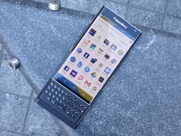 В нынешнем году BlackBerry не выпустит ни единого смартфона с собственной операционной системой