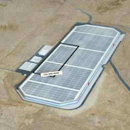 Журналисты побывали на «гигафабрике» Tesla