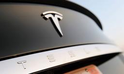 Владелец автомобиля Tesla Model S погиб, положившись на автопилот машины