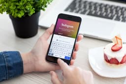 Подростки более склонны к манипуляции своими фотографиями в Instagram*