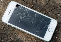 Apple откроет в России полноценный сервисный центр, где смогут заменять дисплеи смартфонов iPhone