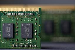 Micron фиксирует убытки и сообщает о сокращениях