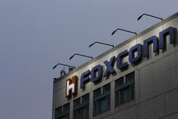 Foxconn займётся реструктуризацией Sharp сразу, как только получит возможность