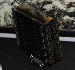 Радиаторы охладителей Antec Elegant Single, Twin и Triple состоят из одного, двух и трех блоков алюминиевых пластин соответственно