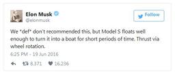 Tesla разработает спортивный автомобиль, способный погружаться под воду