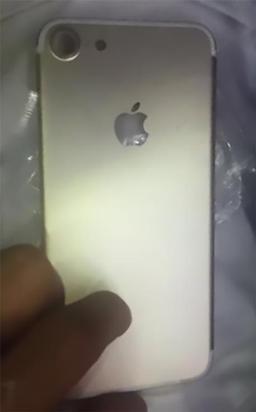 Камеры смартфонов Apple iPhone 7 и iPhone 7 Pro будут выступать над поверхностью задней крышки