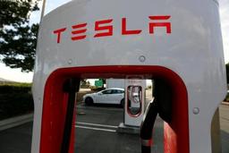 Переговоры Samsung SDI и Tesla о поставке аккумуляторов для электромобилей Tesla Model 3 продолжаются