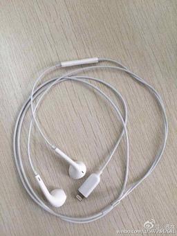 Появилось фото наушников Apple EarPods с разъёмом Lightning