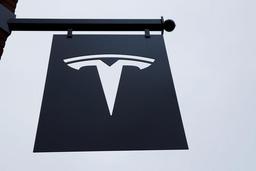 Глава Tesla признал возможность закупки аккумуляторов у Samsung