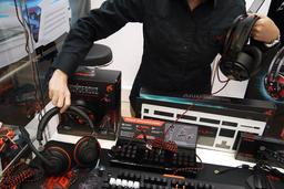 На CeBIT показаны новые гарнитуры EpicGear