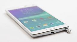 Смартфон Samsung Galaxy Note 6 может увидеть свет уже в июле и сразу с ОС Android N