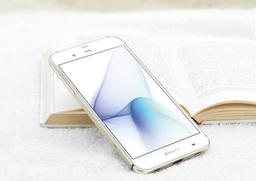 Смартфон Sharp Aquos Zeta SH-04H получил SoC Snapdragon 820, защиту от воды и камеру разрешением 22,6 Мп