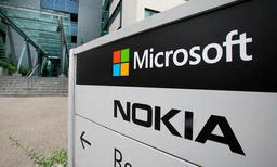 Microsoft «облегчает» смартфонный бизнес