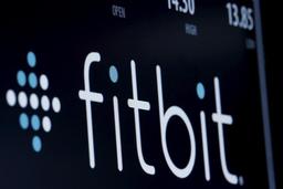 Fitbit опровергает информацию о продаже компании