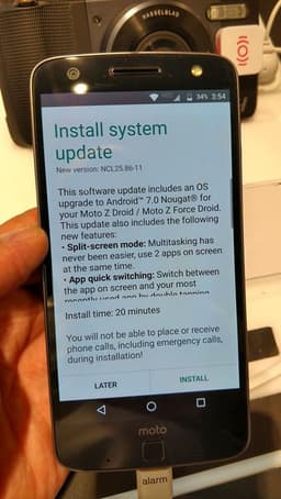 Смартфоны Moto Z Droid и Moto Z Force Droid начали получать обновление до Android 7.0