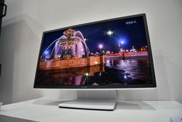 Sharp показала прототип монитора разрешением 8K с кадровой частотой 120 Гц, которому требуется подключение восьми портов DisplayPort