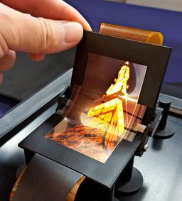Foxconn и Sharp планируют выпускать панели OLED для Apple в Китае, а не в Японии