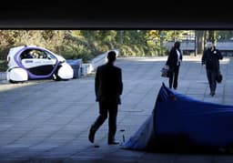 В Великобритании впервые испытали беспилотный автомобиль в общественном месте