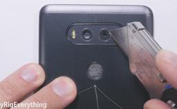Смартфон LG V20 тоже испытали на прочность