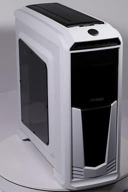 Компьютерный корпус Antec GX330 вмещает видеокарты длиной до 400 мм