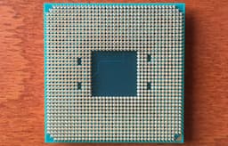 Фото дня: процессор AMD Zen и разъем AM4
