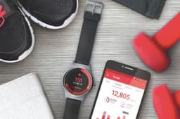 Умные часы Alcatel MoveTime WiFi получили более качественный дисплей, но сохранили программную платформу предшественника
