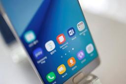 FAA не рекомендует пользоваться смартфонами Samsung Galaxy Note7 в самолетах и перевозить их в багаже